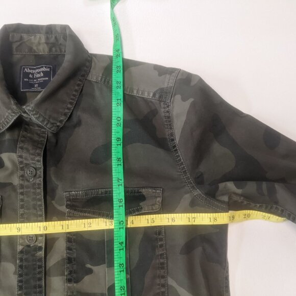 Abercrombie & Fitch Size XS Camo Button Down Long Sleeves - Picture 12 of 13